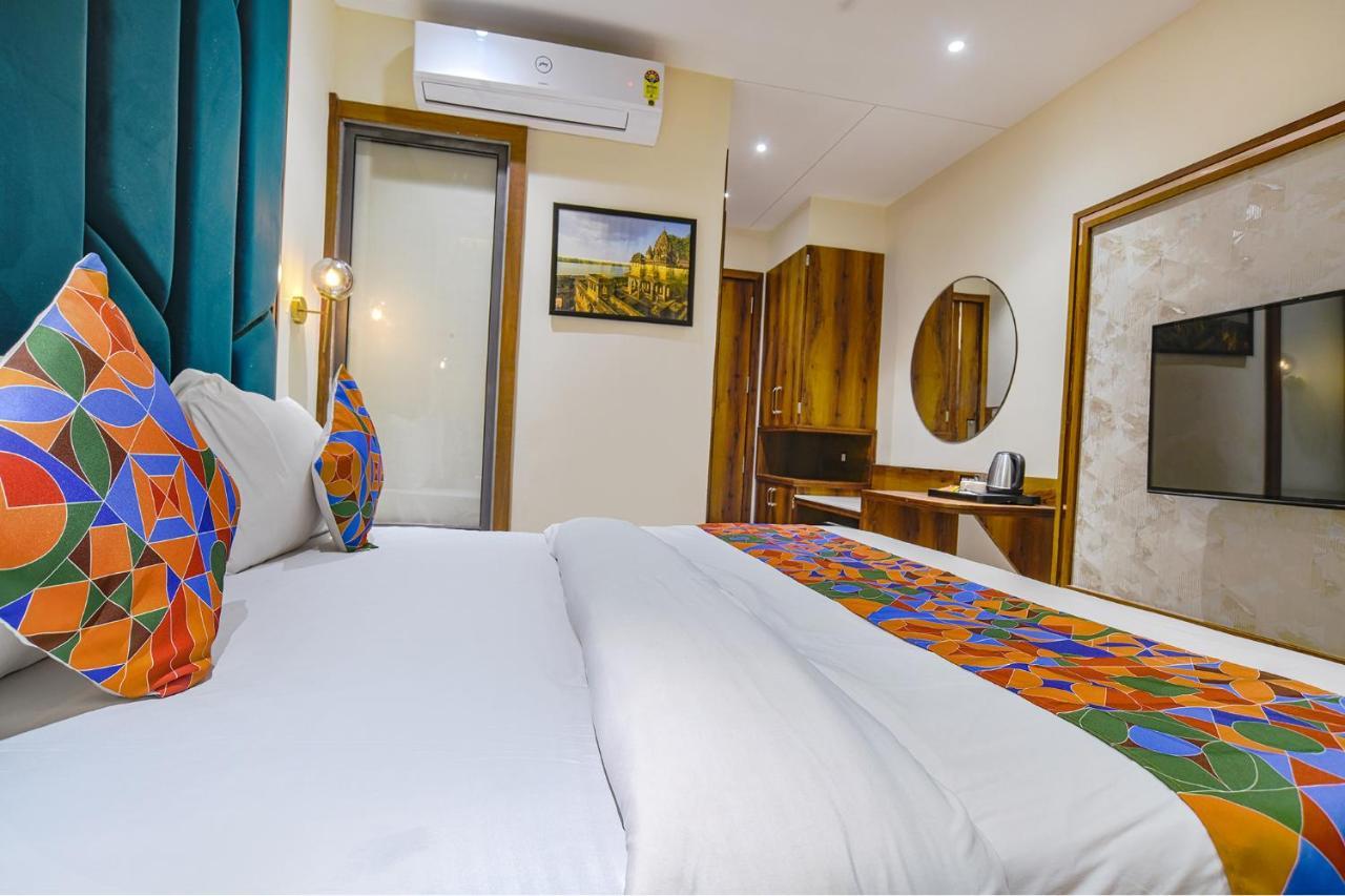 Fabhotel Benchmark Indore Exteriör bild