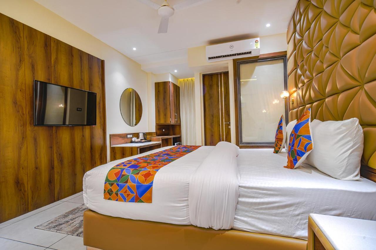 Fabhotel Benchmark Indore Exteriör bild