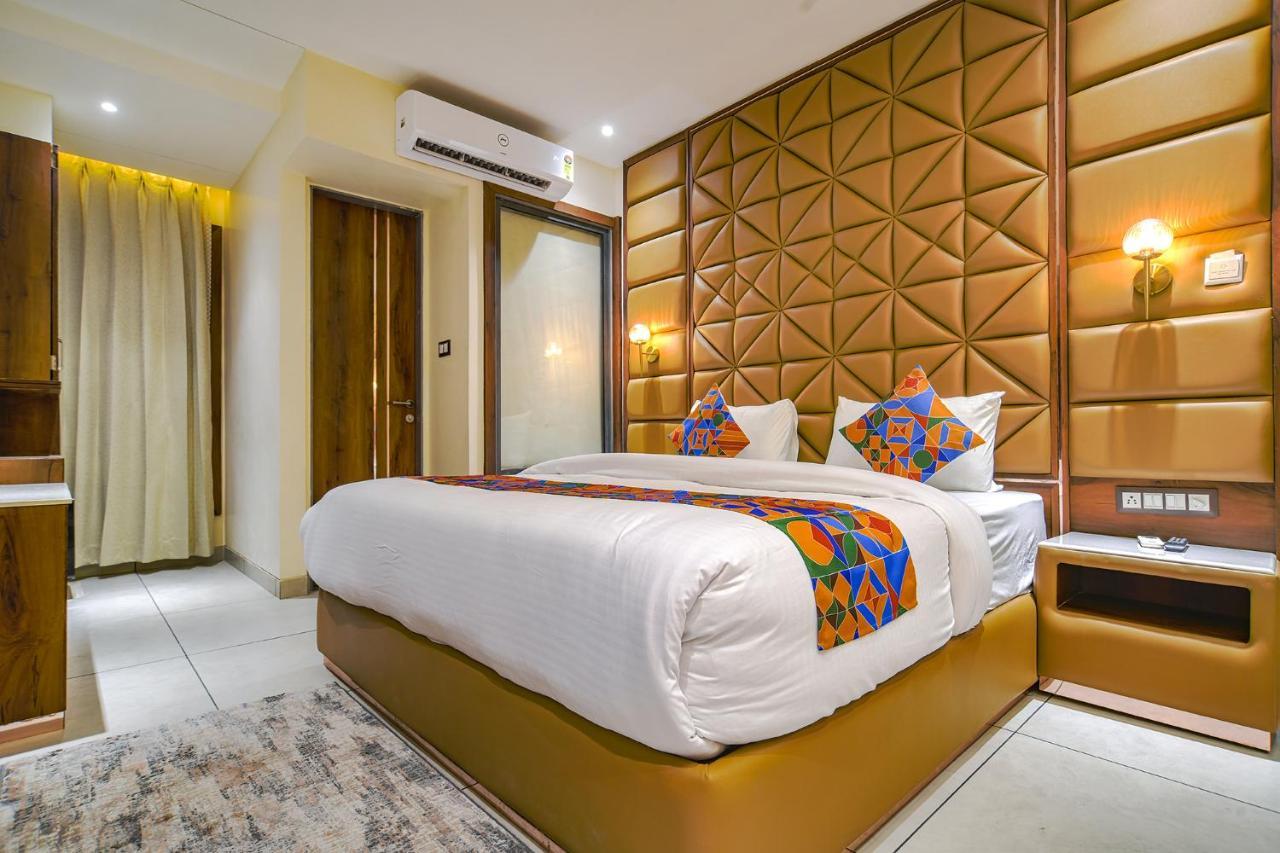 Fabhotel Benchmark Indore Exteriör bild