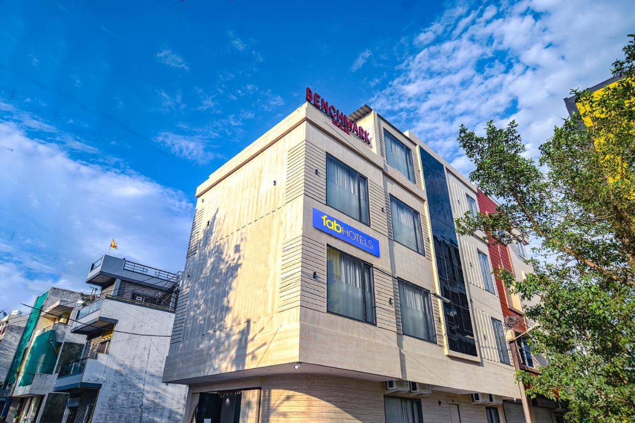 Fabhotel Benchmark Indore Exteriör bild